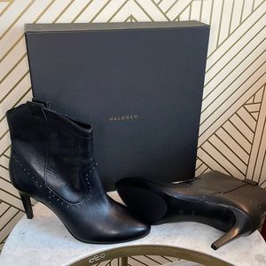 Halogen “Hapalmer-Lea black leather boot never worn